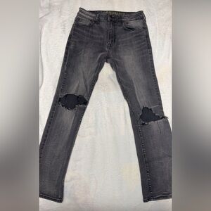 American eagle distressed men’s jeans